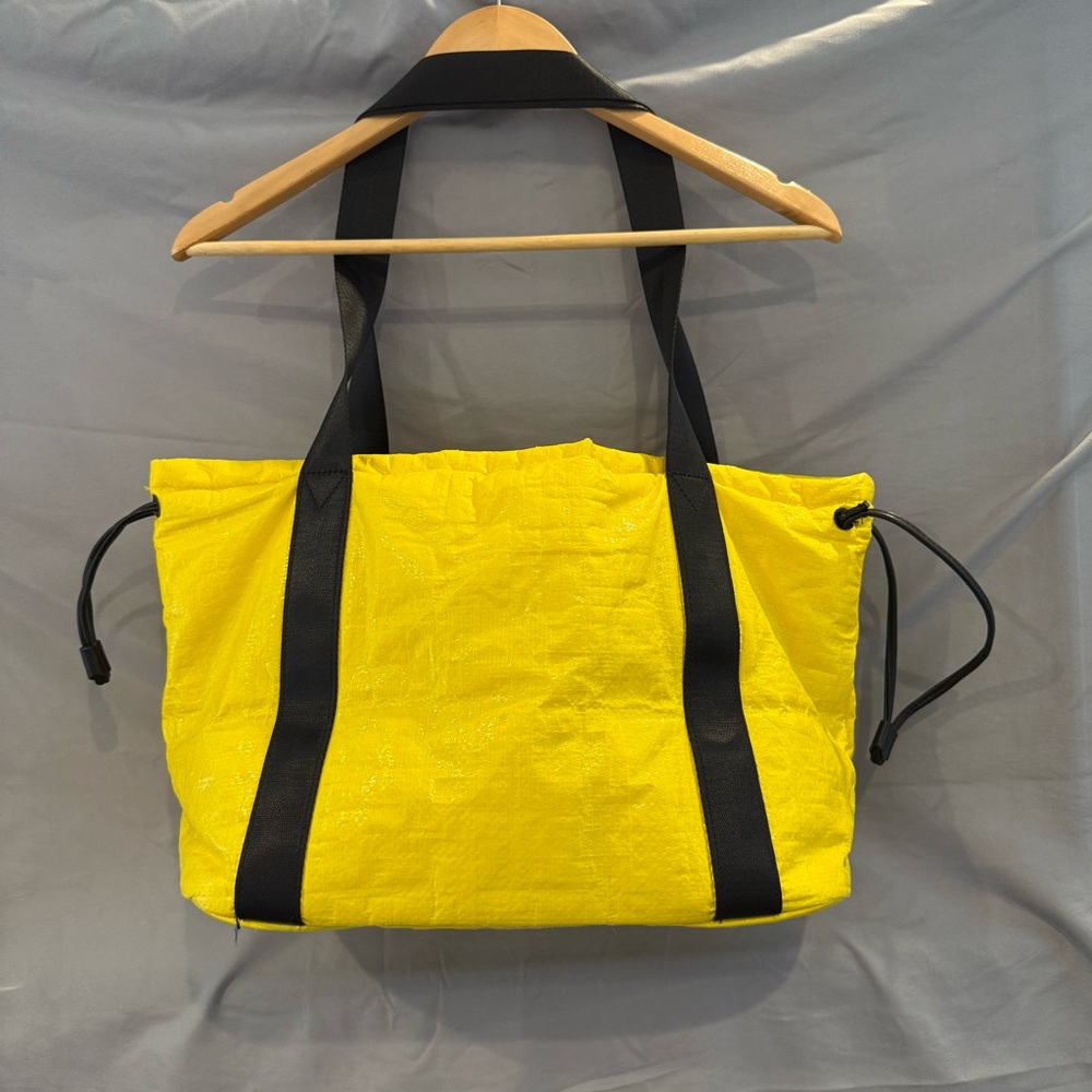 Kendall & Kylie Vibrant Yellow Bag with Black Accents - Picture 3 of 16